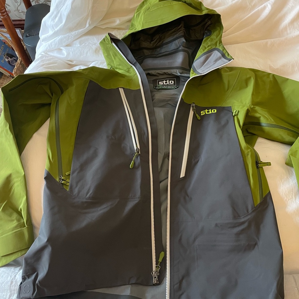 STIO OBJECTIVE PRO HOODED JACKET GORE TEX FOREST OLIVE BASALT  Men’s Medium